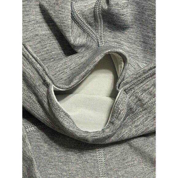 Athleta Ultimate Stash Pocket 9" Shorts Women's Size Large Heather Grey Gym Yoga - Picture 8 of 12